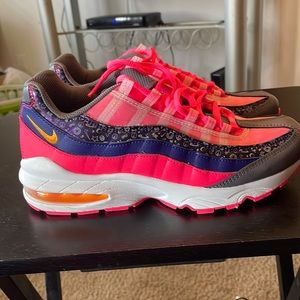 Nike AirMax new without tags